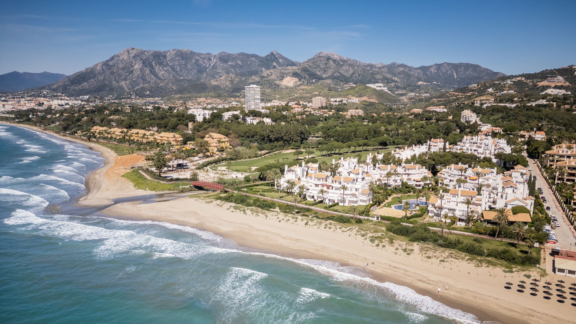 Exterior view of Apartment for sale in Marbella  with Air Conditioner, Terrace and Swimming Pool
