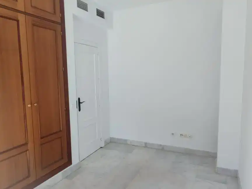 Flat for sale in Almensilla  with Air Conditioner, Private garden and Storage room