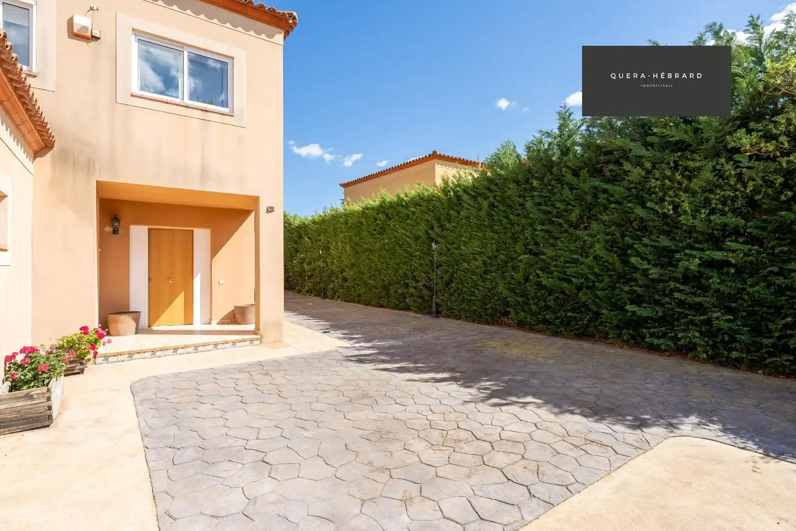Vista exterior de Casa o xalet en venda en Población de Arroyo amb Calefacció, Jardí privat i Parquet