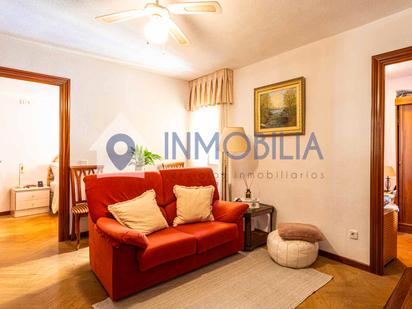 Living room of Flat for sale in  Madrid Capital  with Heating