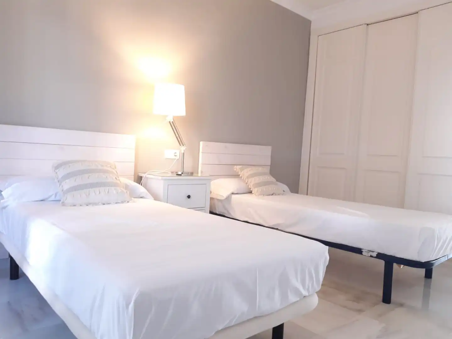 Bedroom of Apartments for rent in Marbella  with Air Conditioner, Heating and Terrace