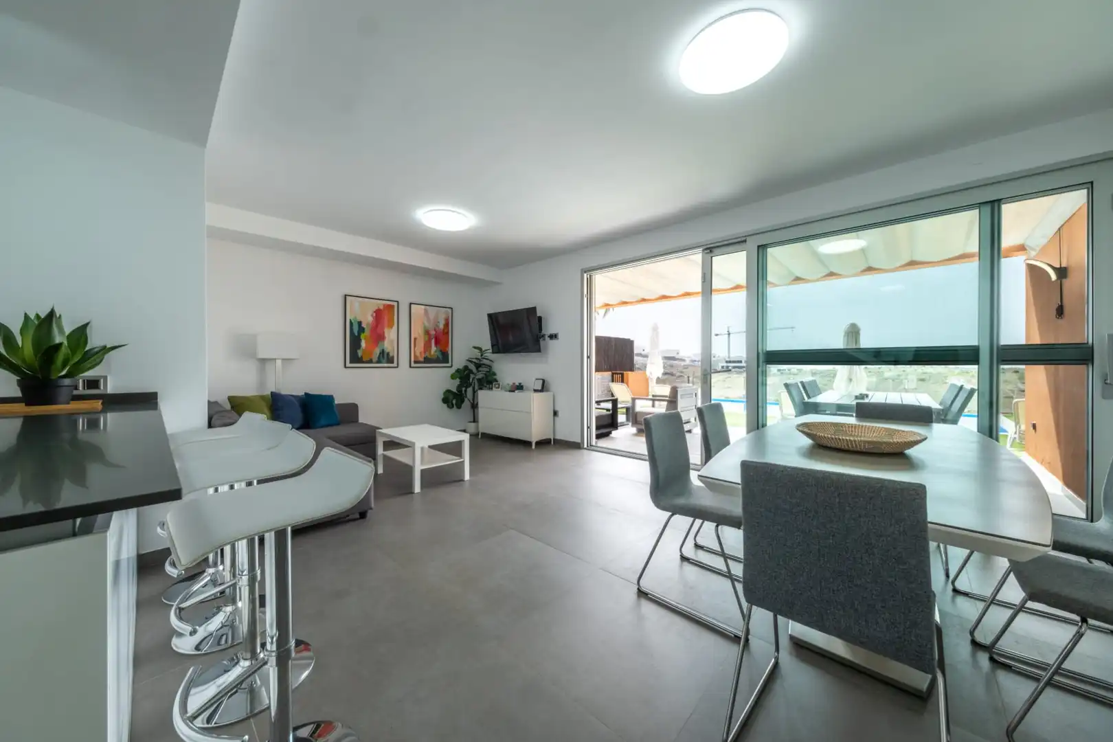 Sala d'estar de Casa o xalet en venda en San Bartolomé de Tirajana amb Aire condicionat, Jardí privat i Terrassa
