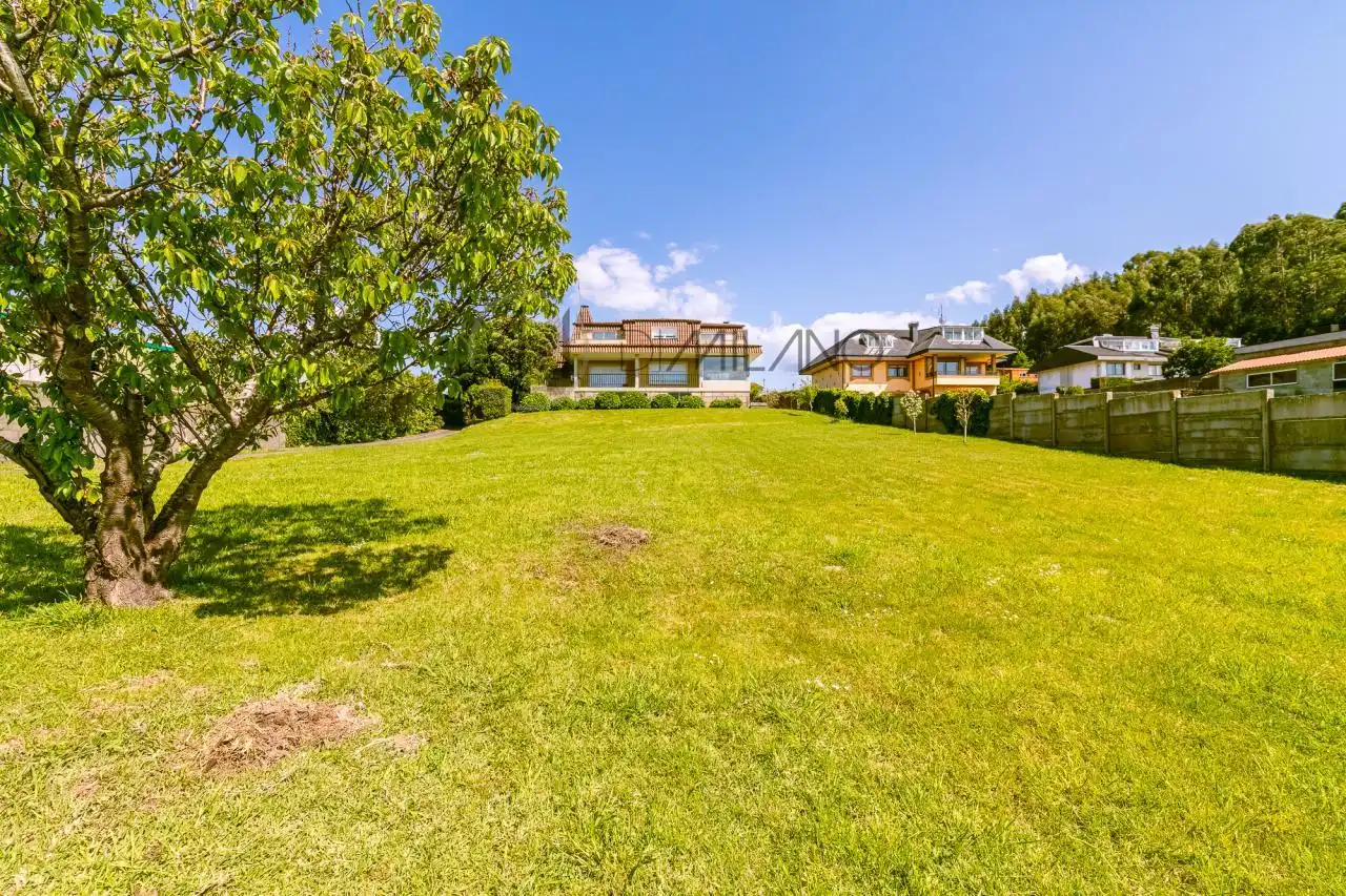 Houses for sale in Vigo   with Heating, Private garden and Parquet flooring