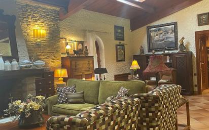 Sala d'estar de Casa o xalet en venda en Balaguer amb Aire condicionat, Terrassa i Piscina