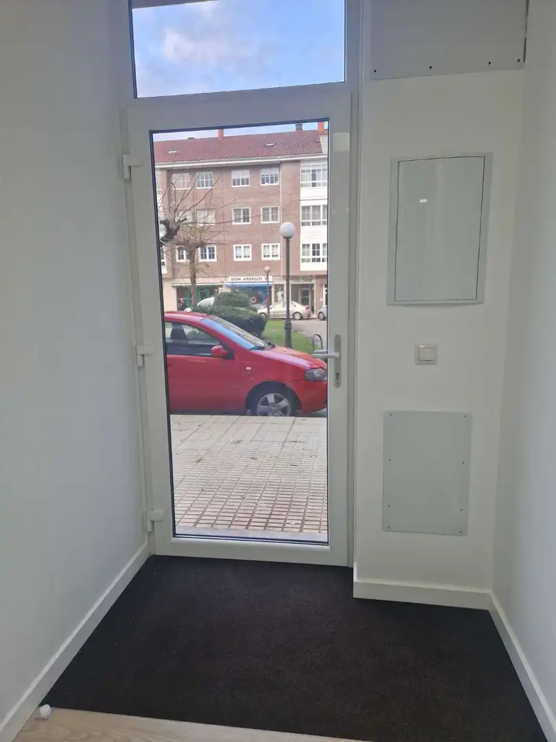Parkplatz von Geschaftsraum zur Miete in Ames