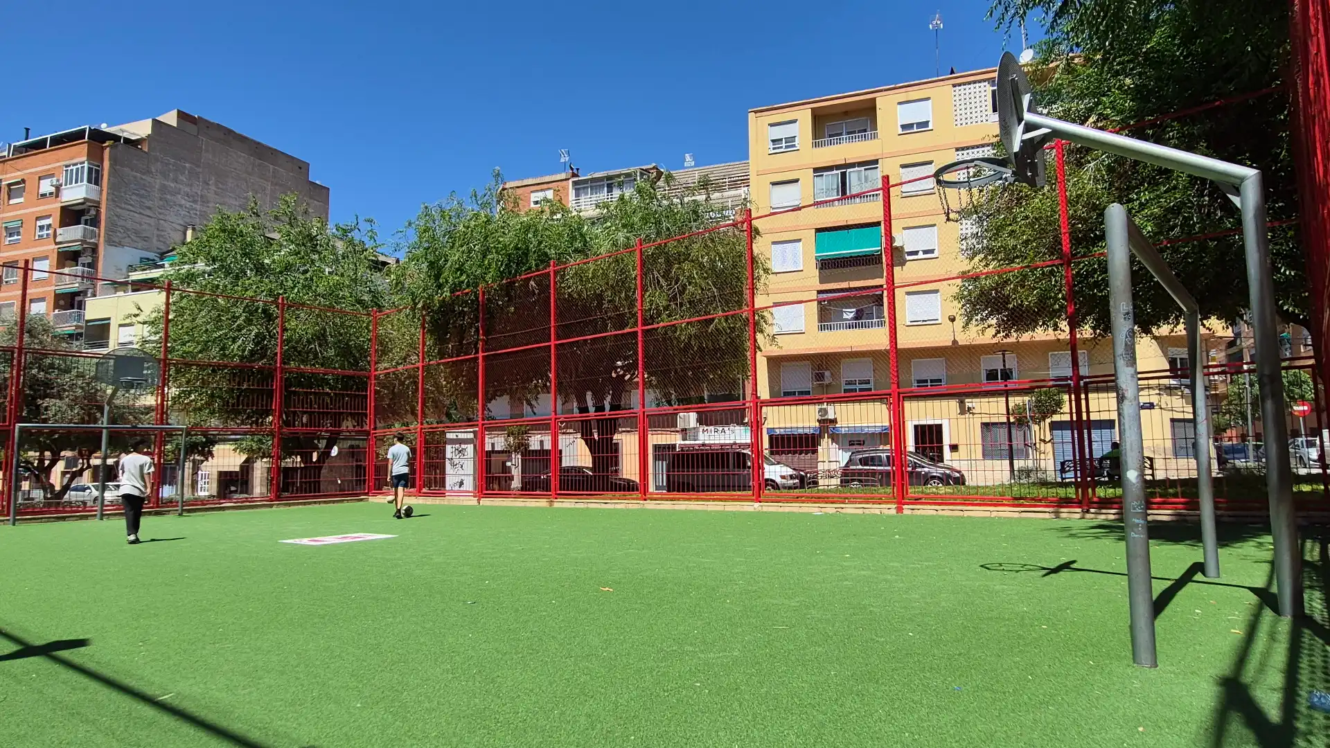 Parking de Piso en venta en Elda con Terraza y Balcón