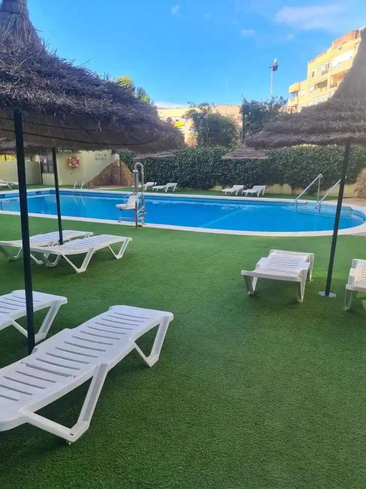 Piscina de Piso en venta en Melilla con Terraza y Piscina comunitaria