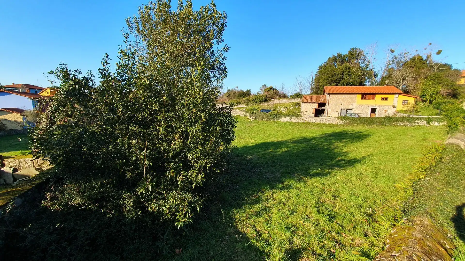 Residencial en venda en Llanes