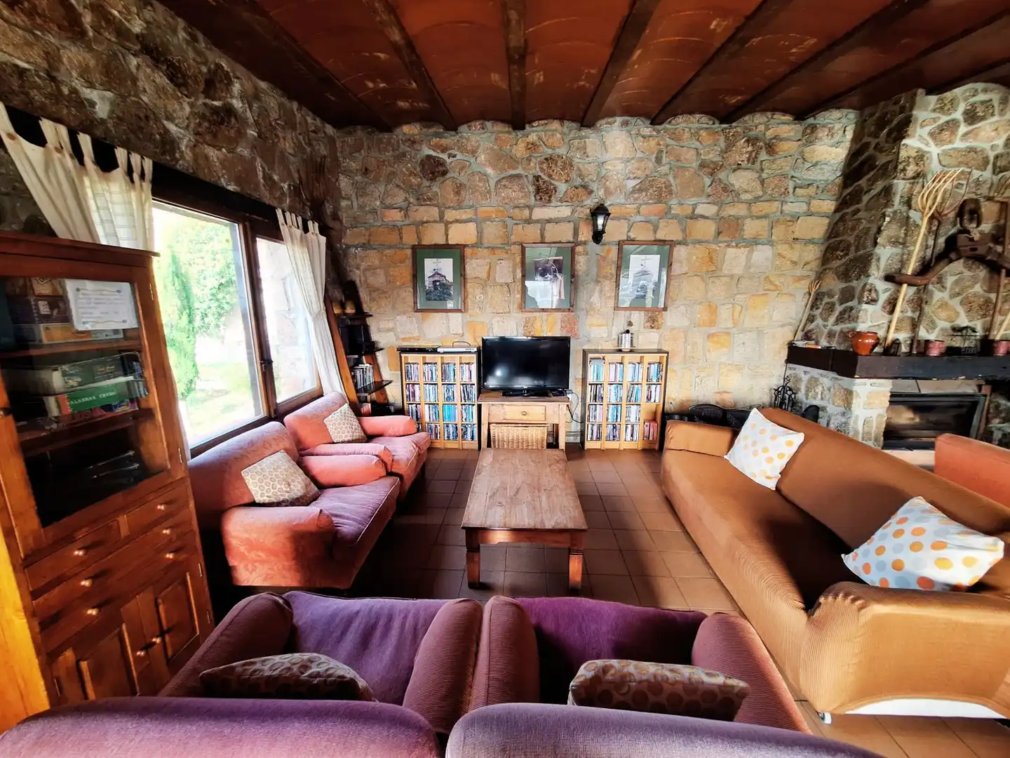 Sala de estar de Casa o chalet en venta en El Hoyo de Pinares  con Calefacción, Jardín privado y Terraza
