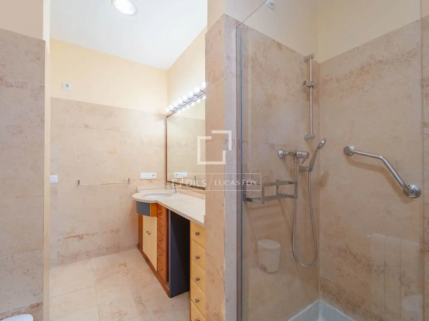 Badezimmer von Dachboden zur Miete in Valencia mit Klimaanlage, Heizung und Terrasse