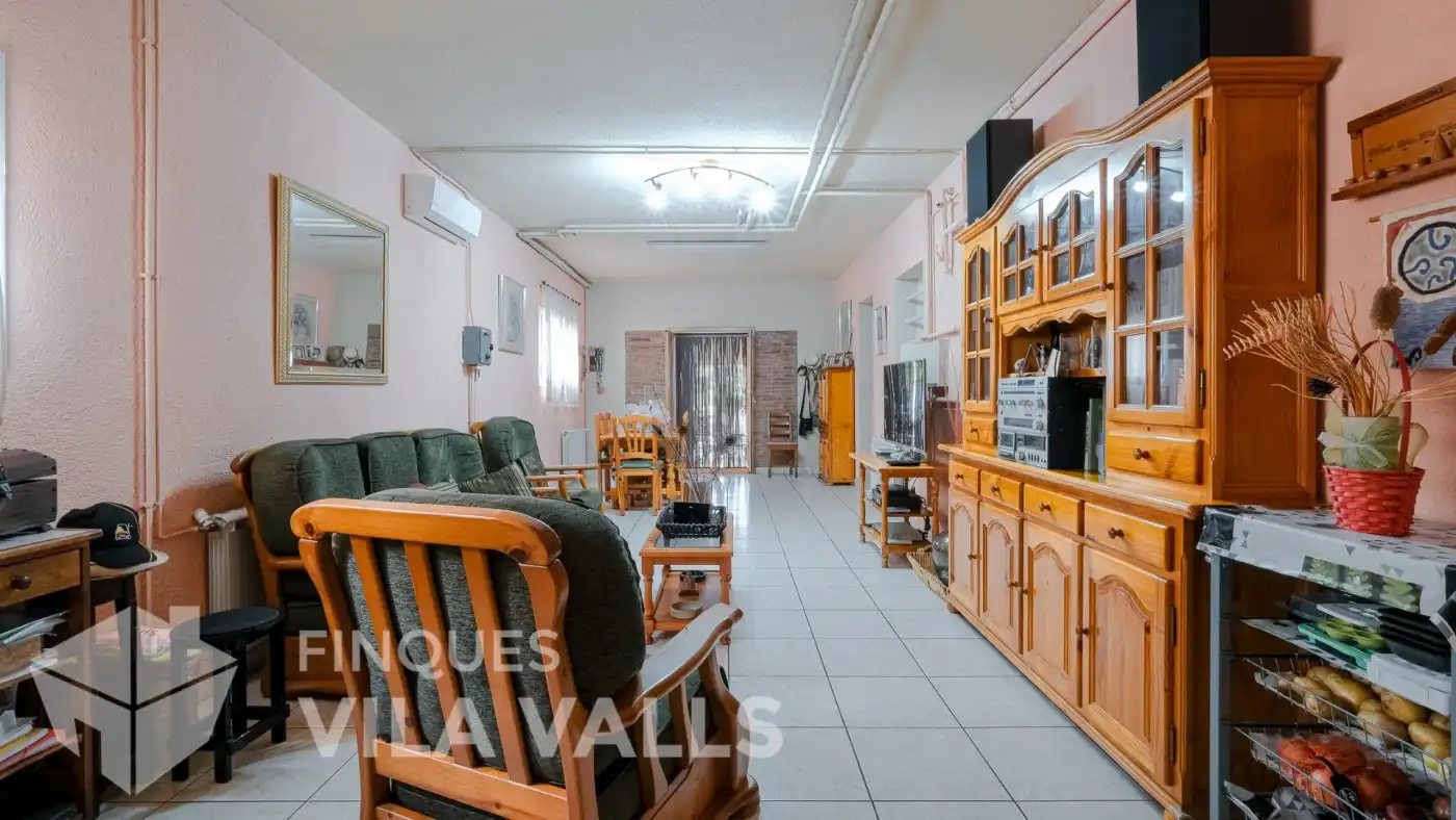 Sala d'estar de Casa o xalet en venda en Caldes de Montbui amb Calefacció, Jardí privat i Terrassa