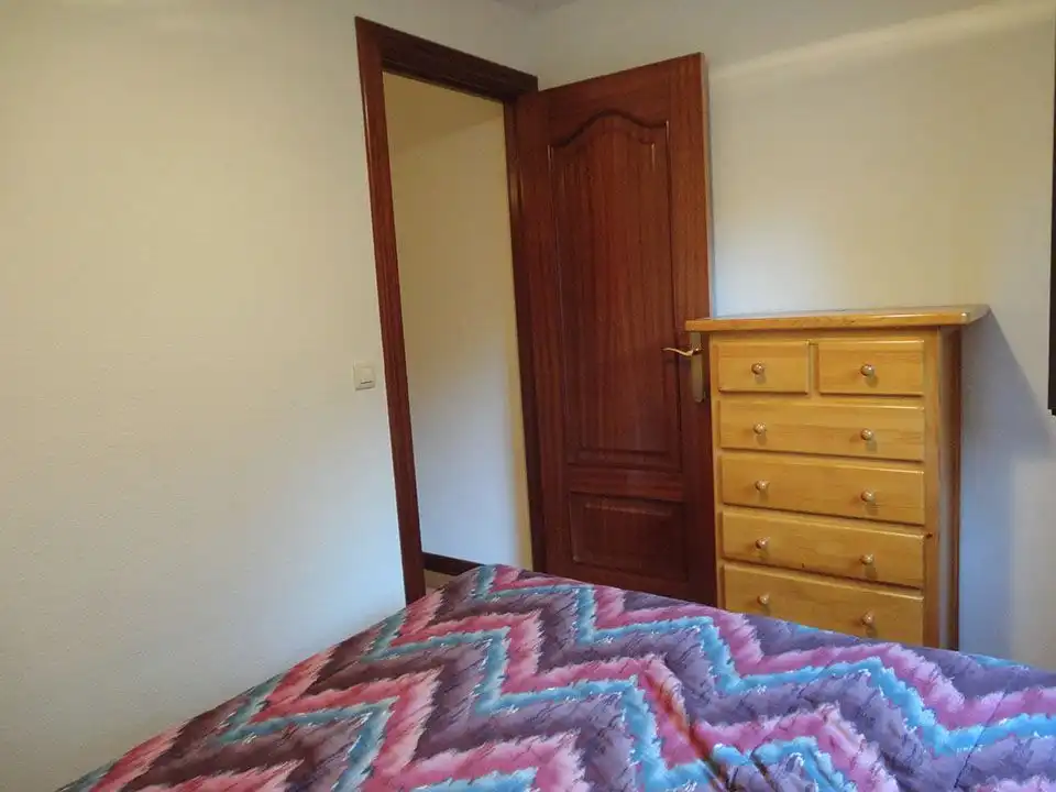Habitación de Casa adosada en venta en Riocavado de la Sierra