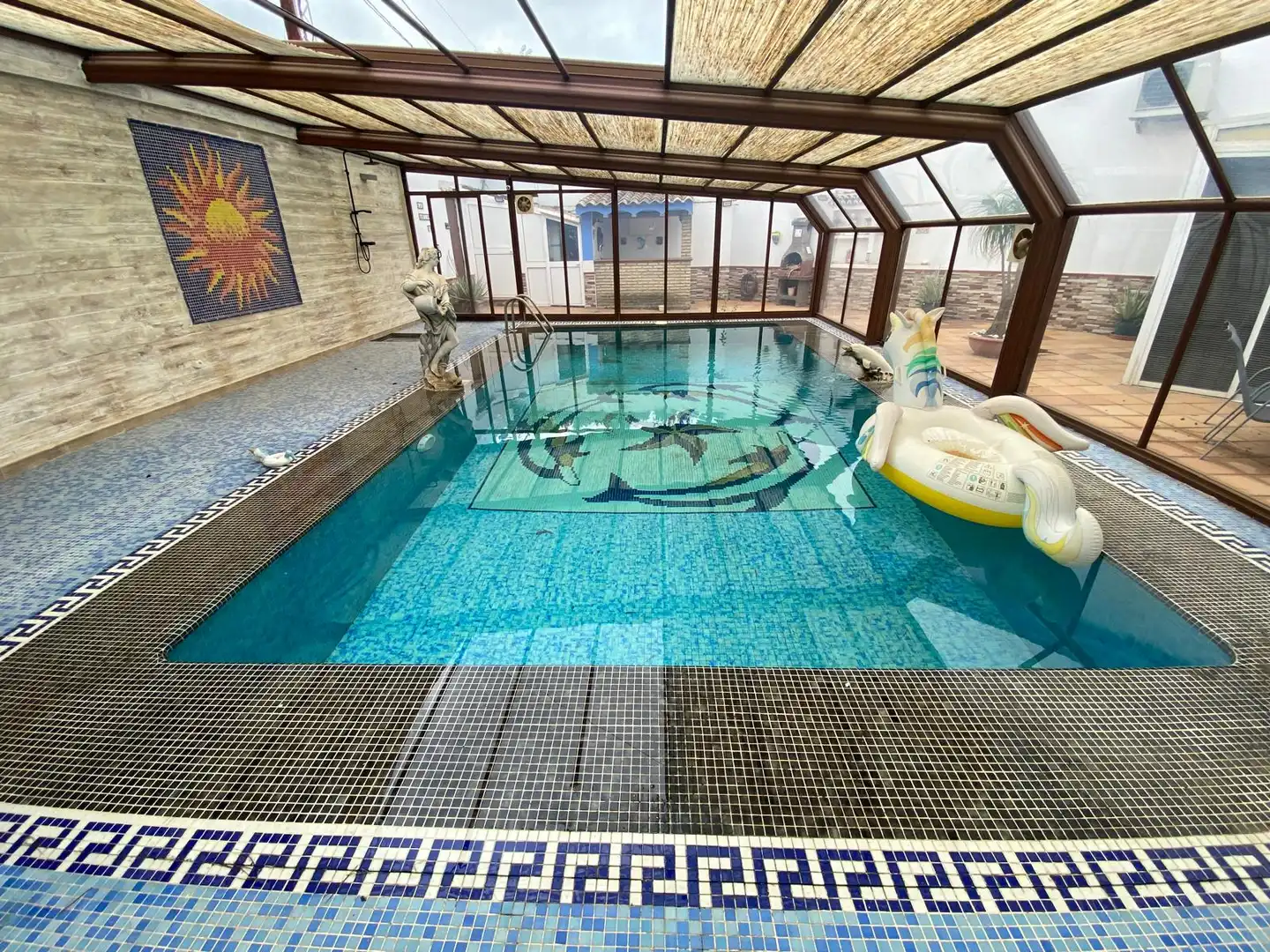 Piscina de Casa o xalet en venda en Dos Hermanas amb Aire condicionat, Jardí privat i Terrassa