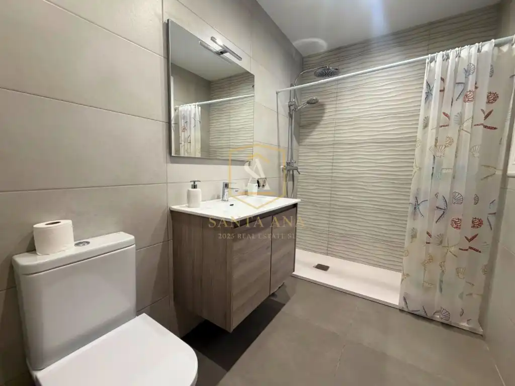 Bathroom of Detached homes for sale in Badalona  with Air Conditioner, Heating and Oven