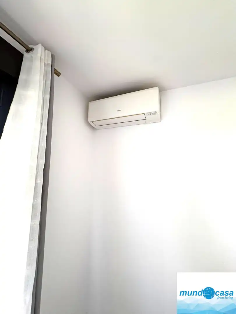 Bedroom of Flat for sale in Pinseque  with Air Conditioner, Heating and Terrace