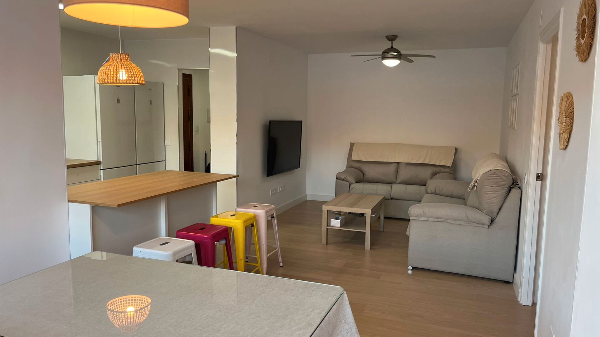 Sala d'estar de Pis de lloguer en Málaga Capital amb Aire condicionat i Moblat