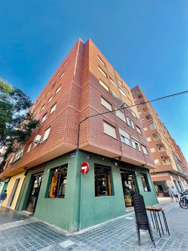Exterior view of Flat to rent in  Valencia Capital  with Air Conditioner, Heating and Furnished