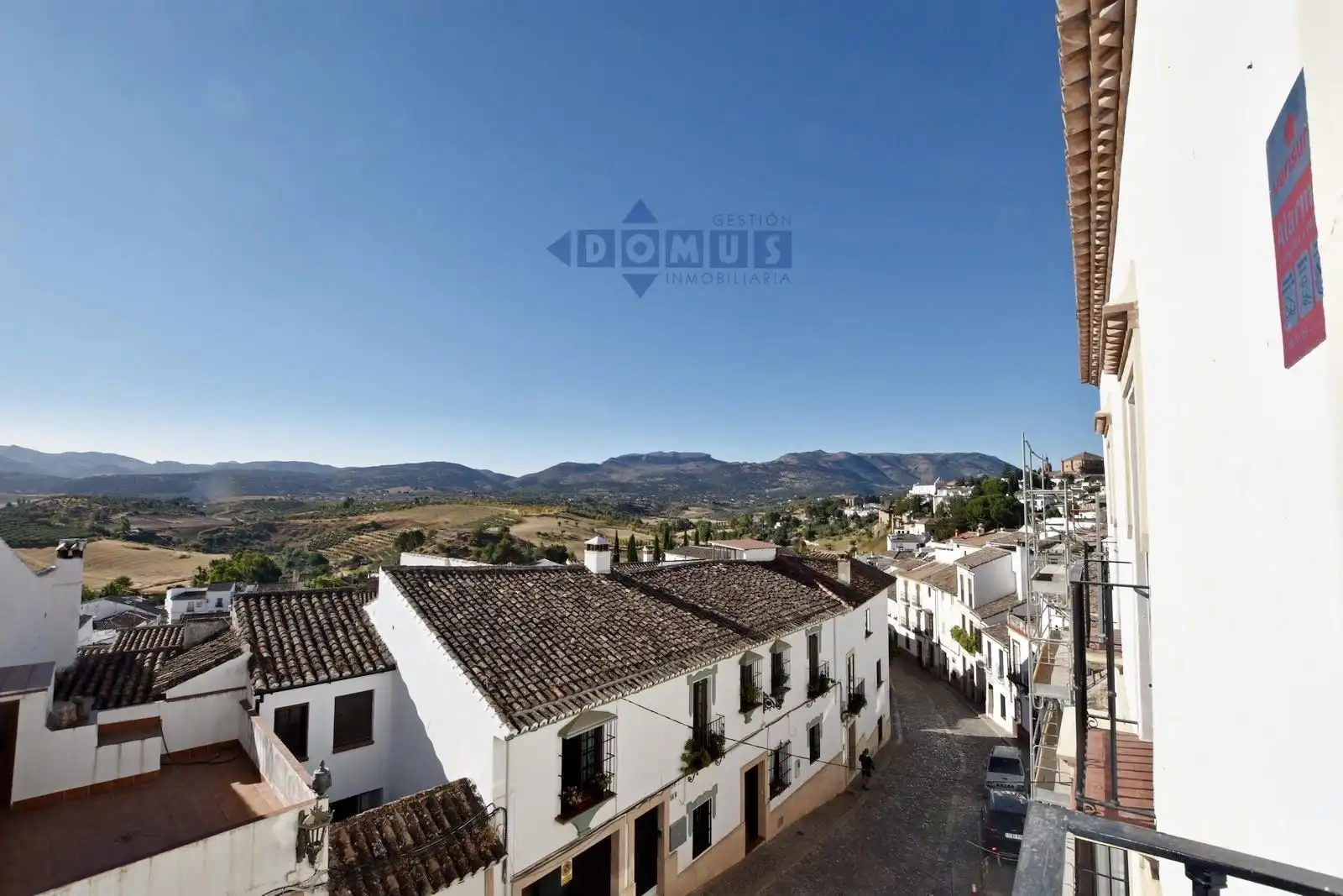 Vista exterior de Pis de lloguer en Ronda amb Calefacció i Terrassa