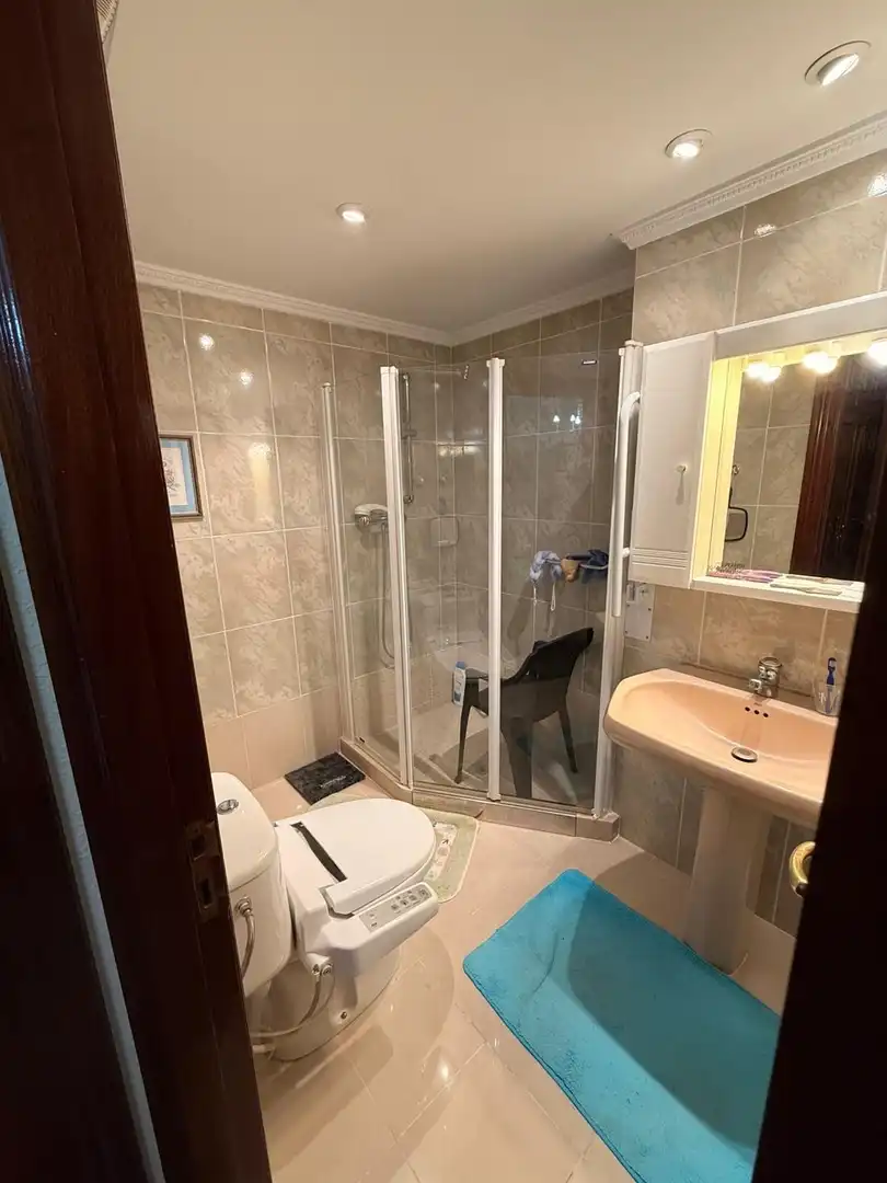 Baño de Apartamento de alquiler en Laredo con Calefacción, Terraza y Amueblado