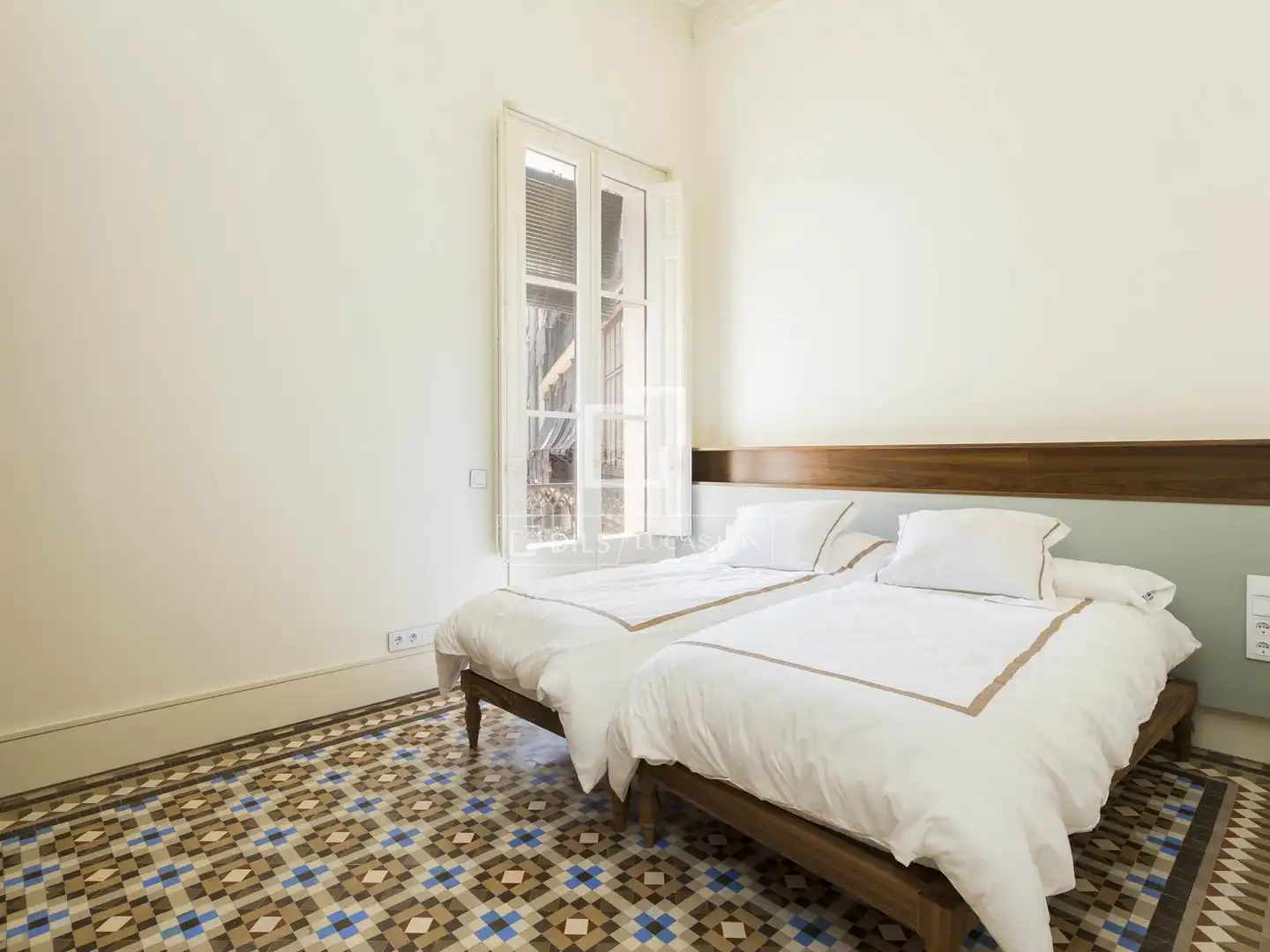 Bedroom of Flat for rent in Barcelona  with Air Conditioner, Furnished and Balcony