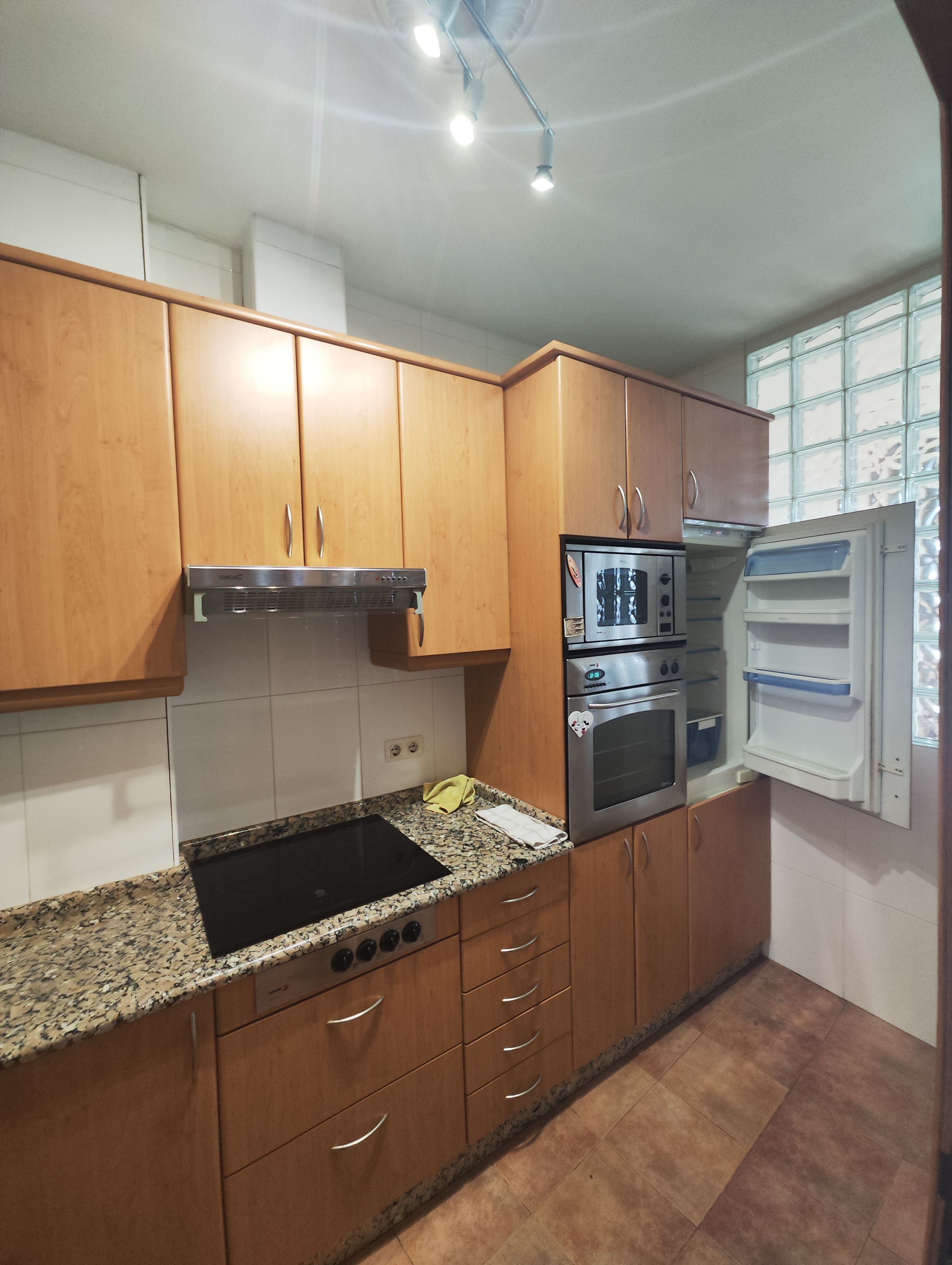 Cocina de Piso en venta en Santiago de Compostela  con Calefacción, Parquet y Horno