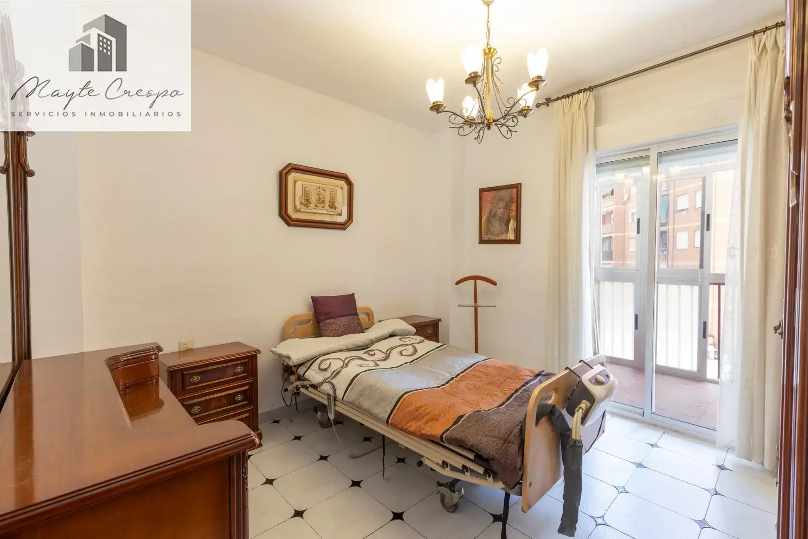 Habitación de Piso en venta en Granada con Terraza, Amueblado y Balcón