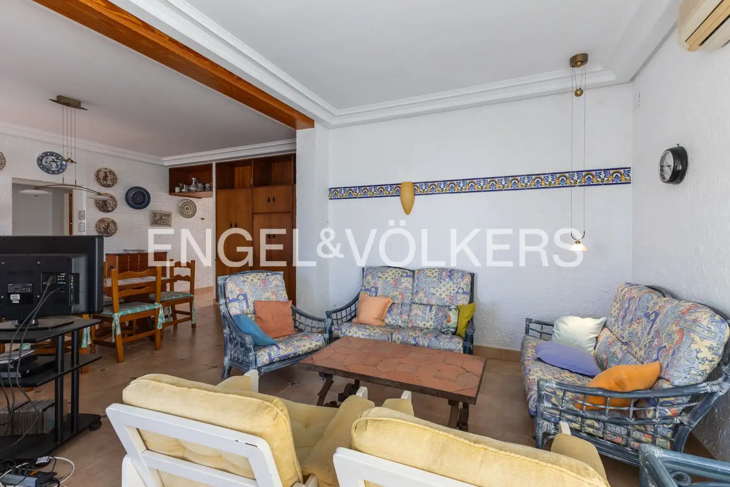 Sala d'estar de Casa o xalet en venda en Sagunto / Sagunt amb Aire condicionat, Calefacció i Jardí privat
