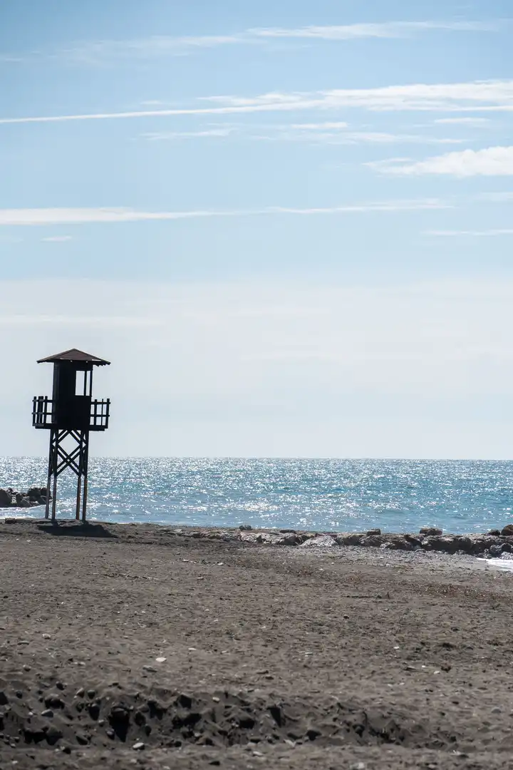 Außenansicht von Wohnungen zum Verkauf in Algarrobo mit Terrasse