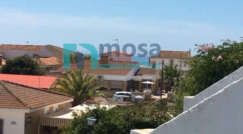 Vista exterior de Casa adosada de lloguer en La Antilla amb Moblat
