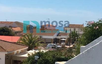Single-family semi-detached to rent in Calle Isla del Carbon, La Antilla