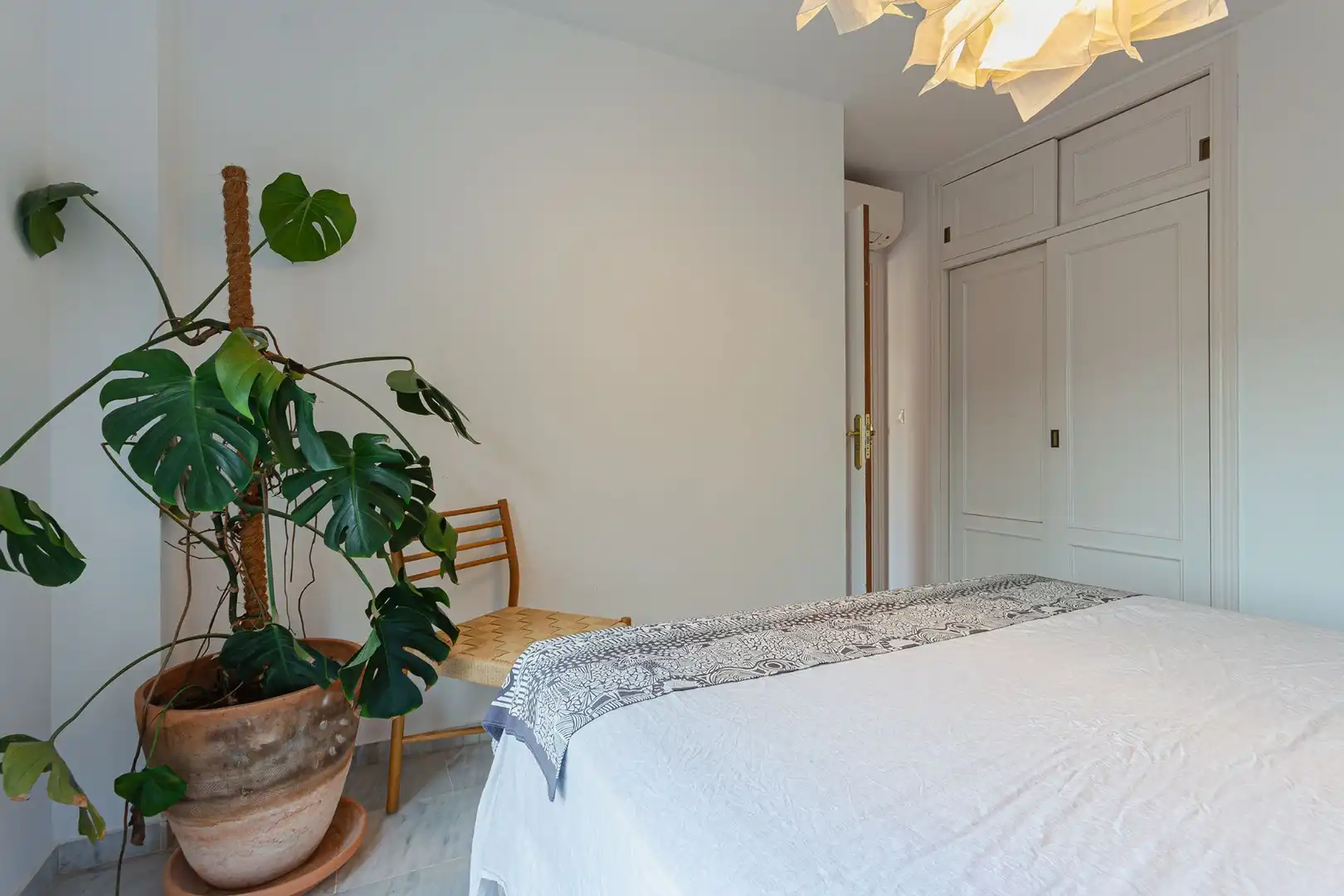 Habitación de Ático de alquiler en Almuñécar con Aire acondicionado, Terraza y Amueblado