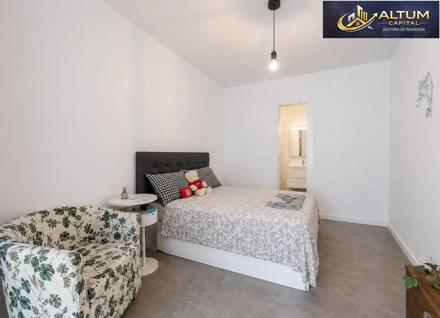Detached house with pool for sale in Calle Castilla, imagen 18