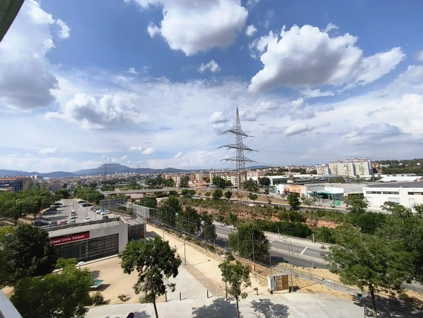 Außenansicht von Wohnung zum Verkauf in Terrassa mit Heizung, Parkett und Balkon