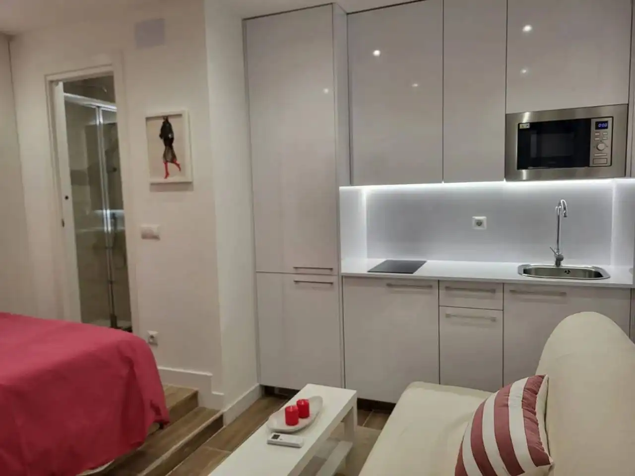 Cocina de Estudio en venta en L'Hospitalet de Llobregat con Parquet y Amueblado