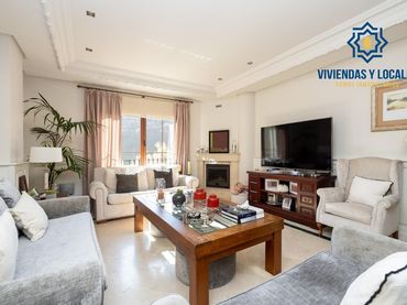 Maison mitoyenne avec balcon à vendre à Genil