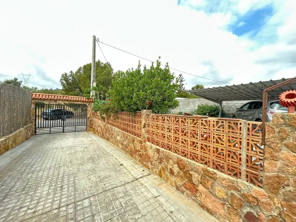 Vista exterior de Finca rústica en venda en Sagunto / Sagunt