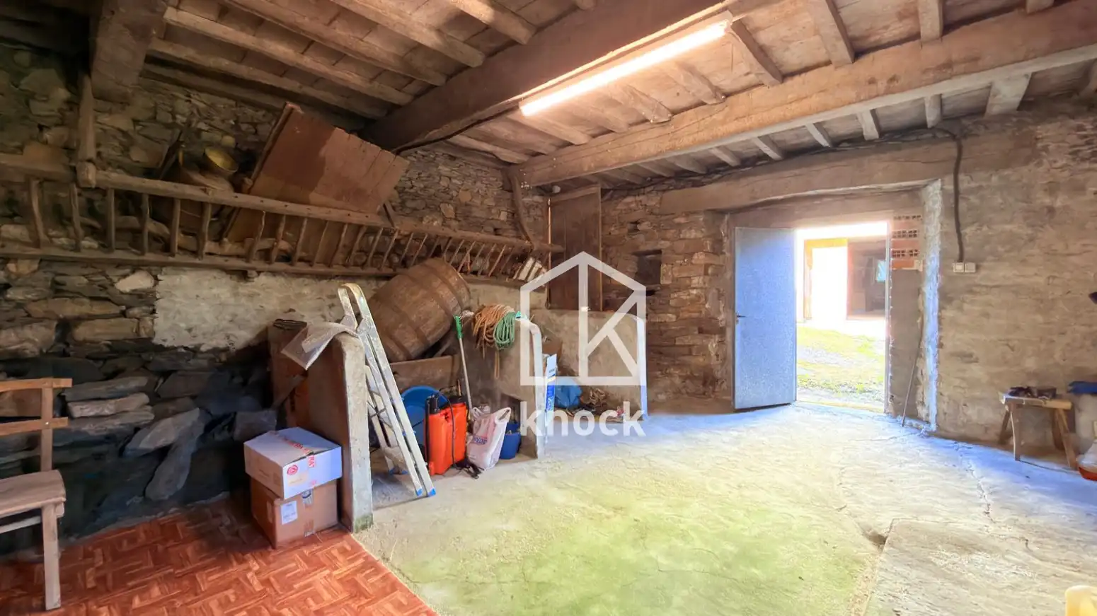 Aparcament de Casa o xalet en venda en Valdés - Luarca amb Calefacció i Jardí privat