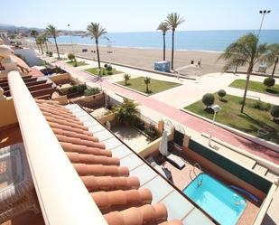 Exterior view of Single-family semi-detached for sale in Vélez-Málaga  with Air Conditioner, Heating and Private garden