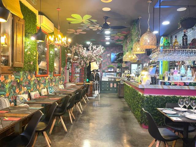 Local comercial en Alquiler en Ronda EUROPA en Can Llong