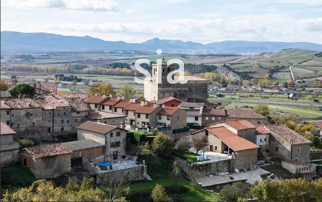 Casa-chalet en Venta en La picota en Armiñón