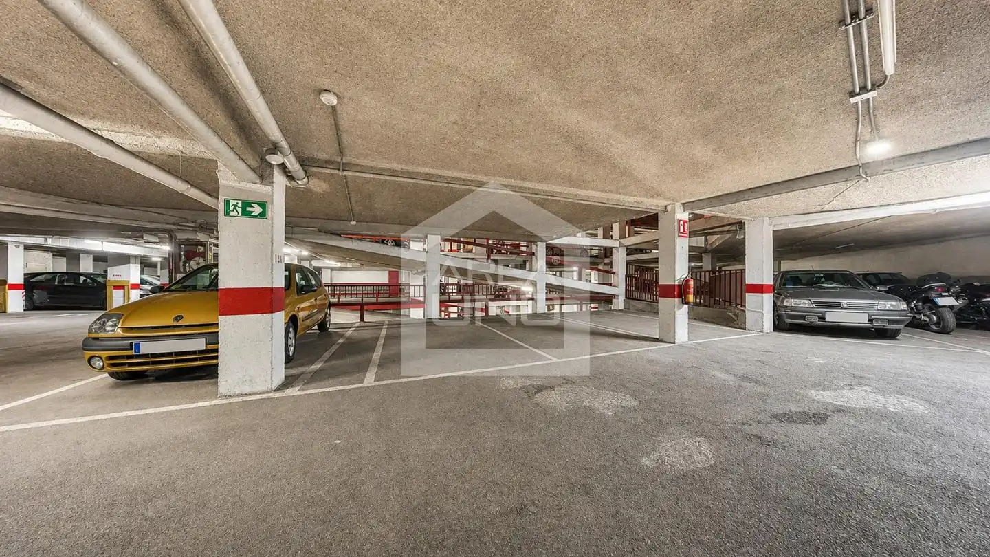 Parkplatz von Wohnung zum Verkauf in Alcorcón mit Klimaanlage, Heizung und Terrasse