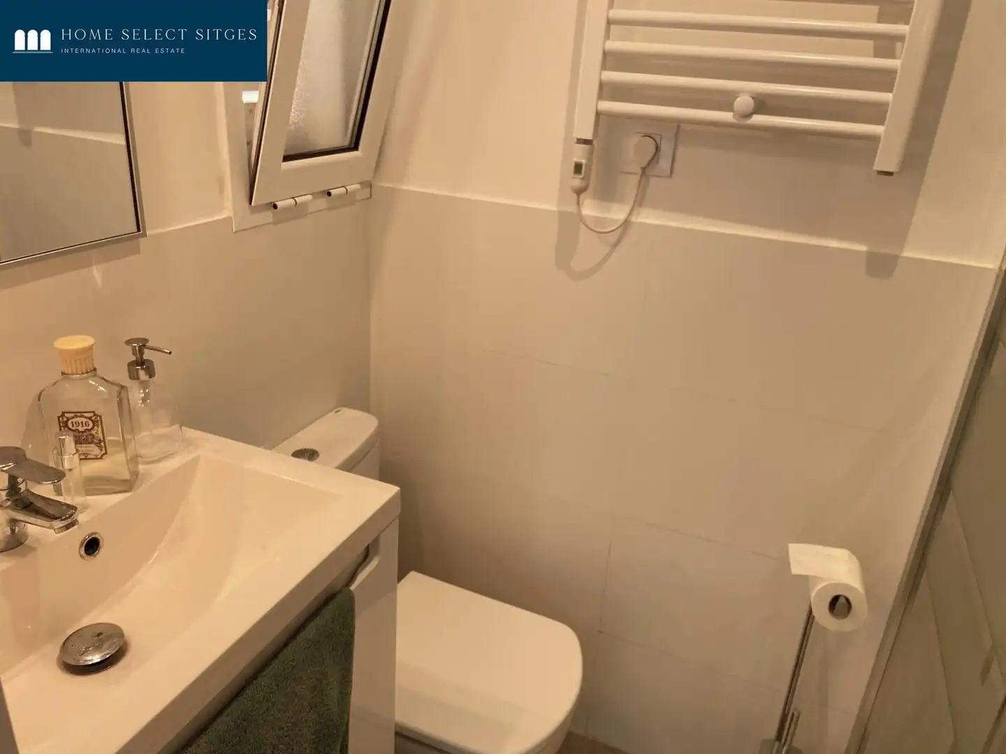 Bathroom of Apartments for rent in Sitges  with Air Conditioner, Heating and Private garden