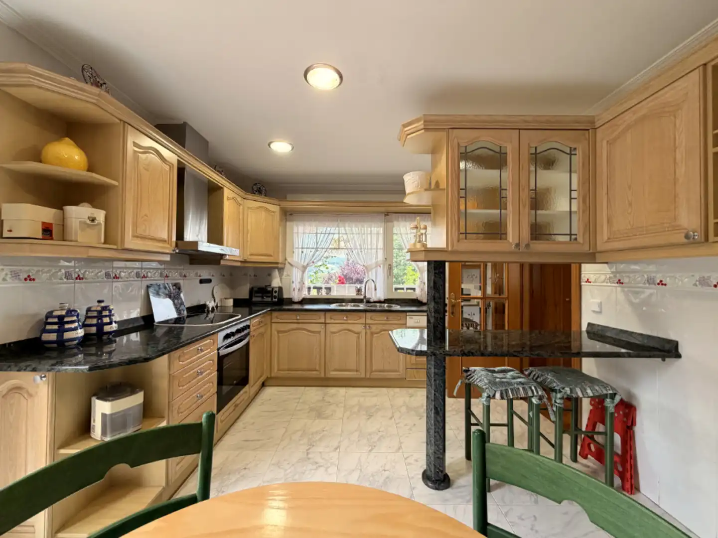 Küche von Haus oder Chalet zum Verkauf in Piélagos mit Heizung, Privatgarten und Terrasse