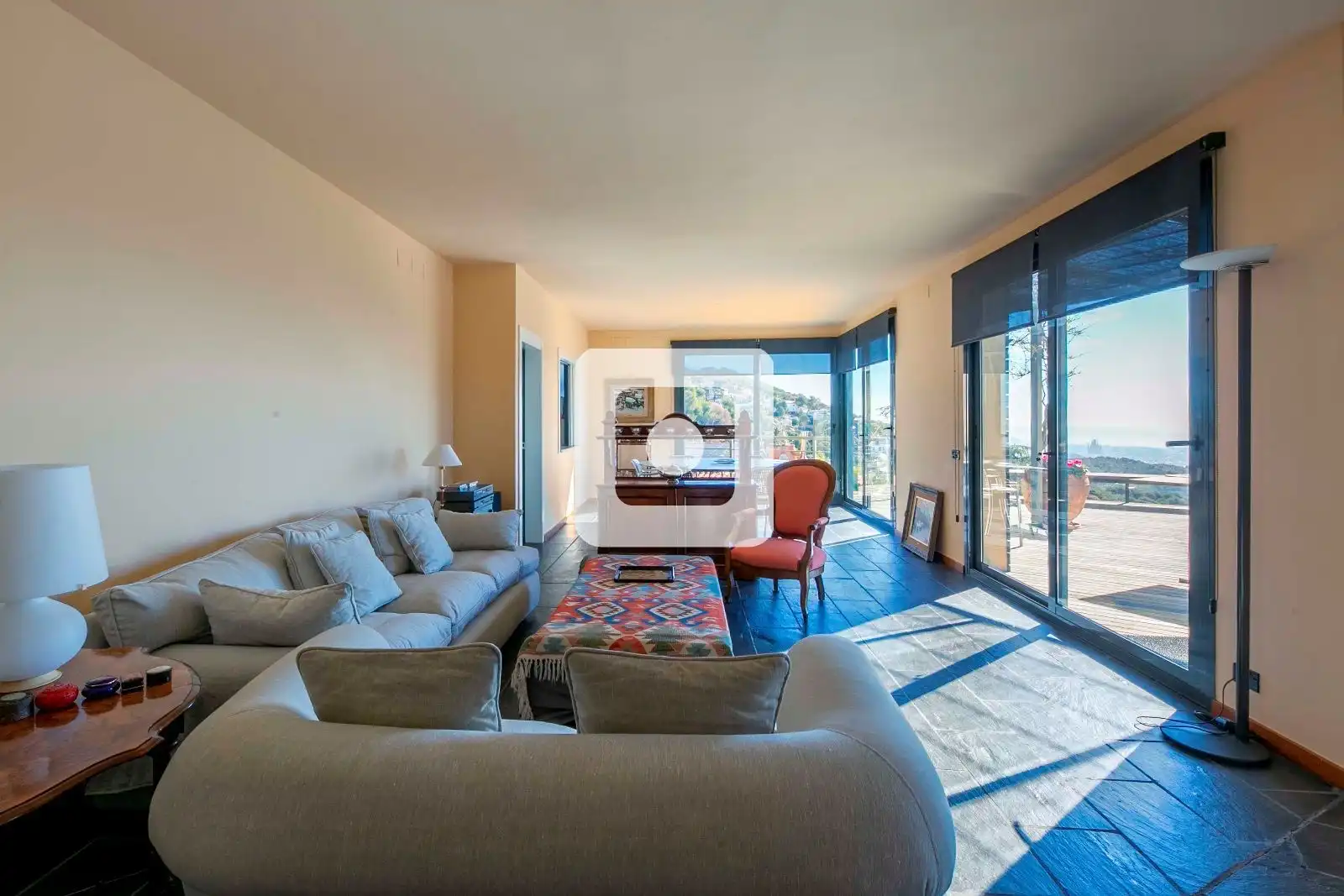 Sala d'estar de Casa o xalet en venda en Barcelona amb Aire condicionat, Calefacció i Terrassa