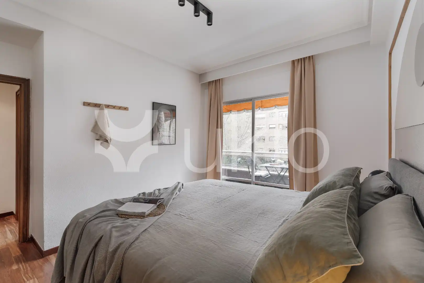 Bedroom of Apartments for rent in Madrid  with Air Conditioner, Heating and Furnished