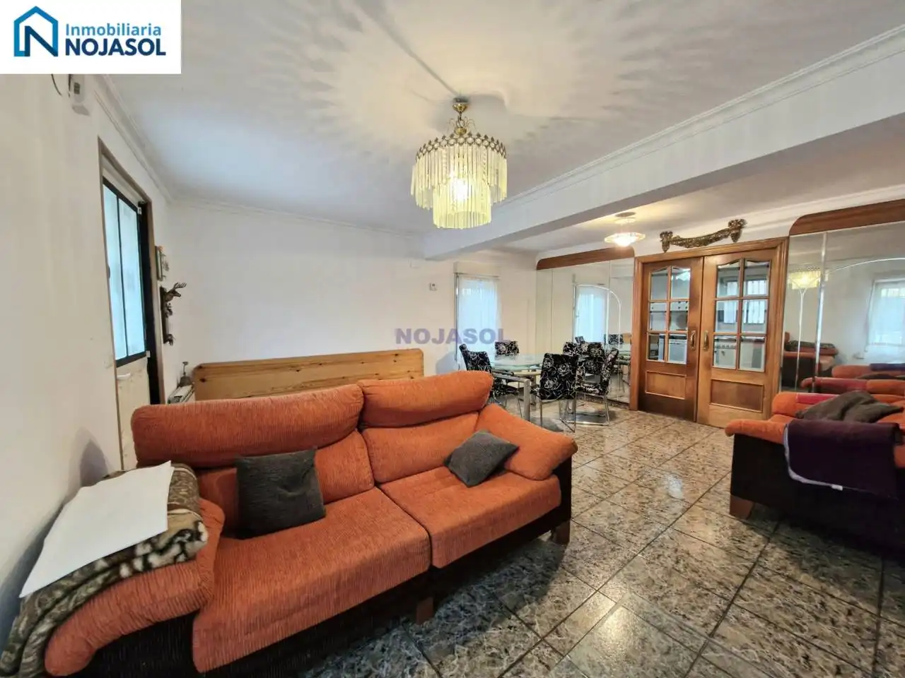 Sala de estar de Casa adosada en venta en Noja con Calefacción, Jardín privado y Amueblado