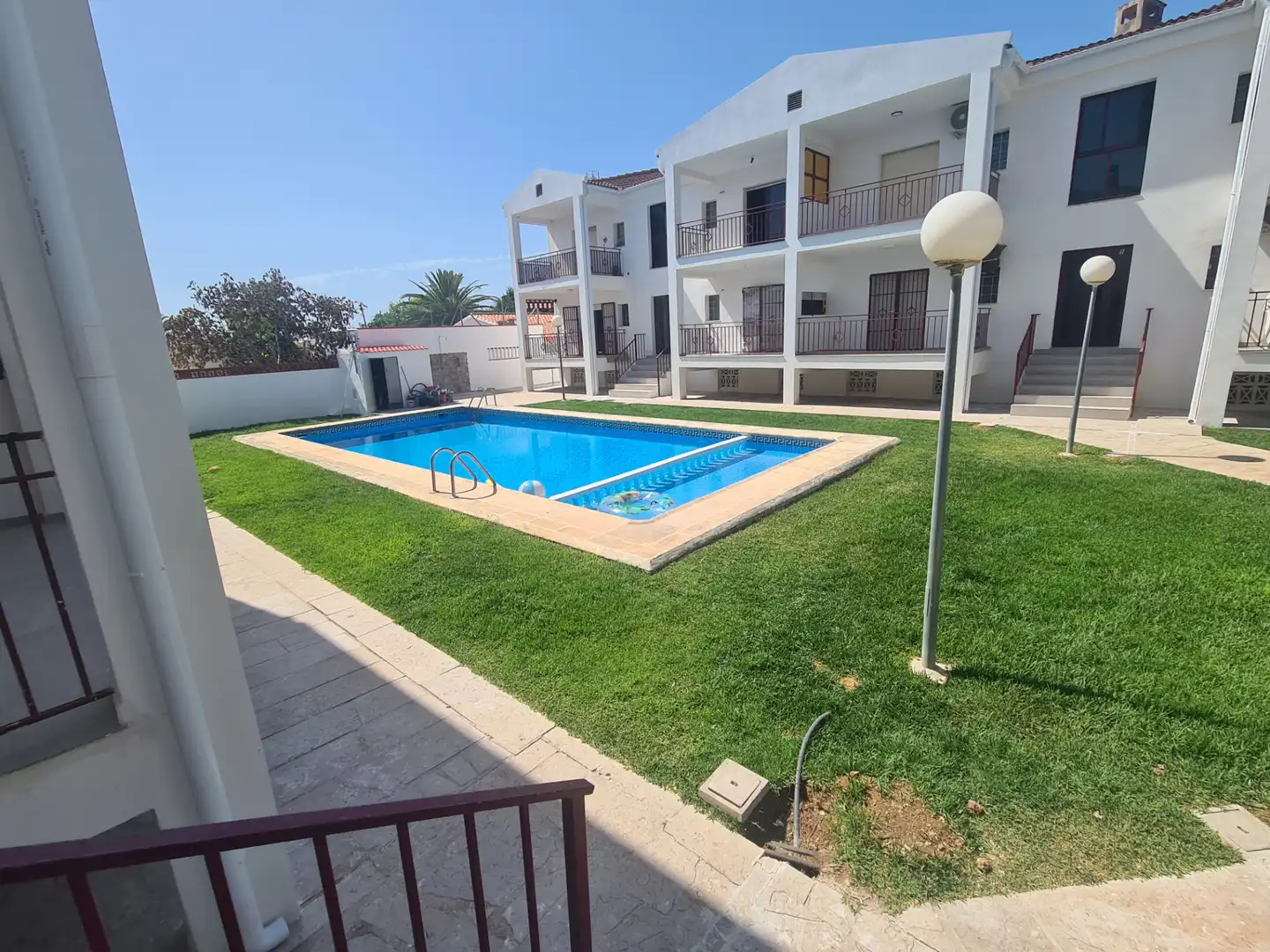 Piscina de Apartament en venda en Vinaròs amb Terrassa, Traster i Moblat