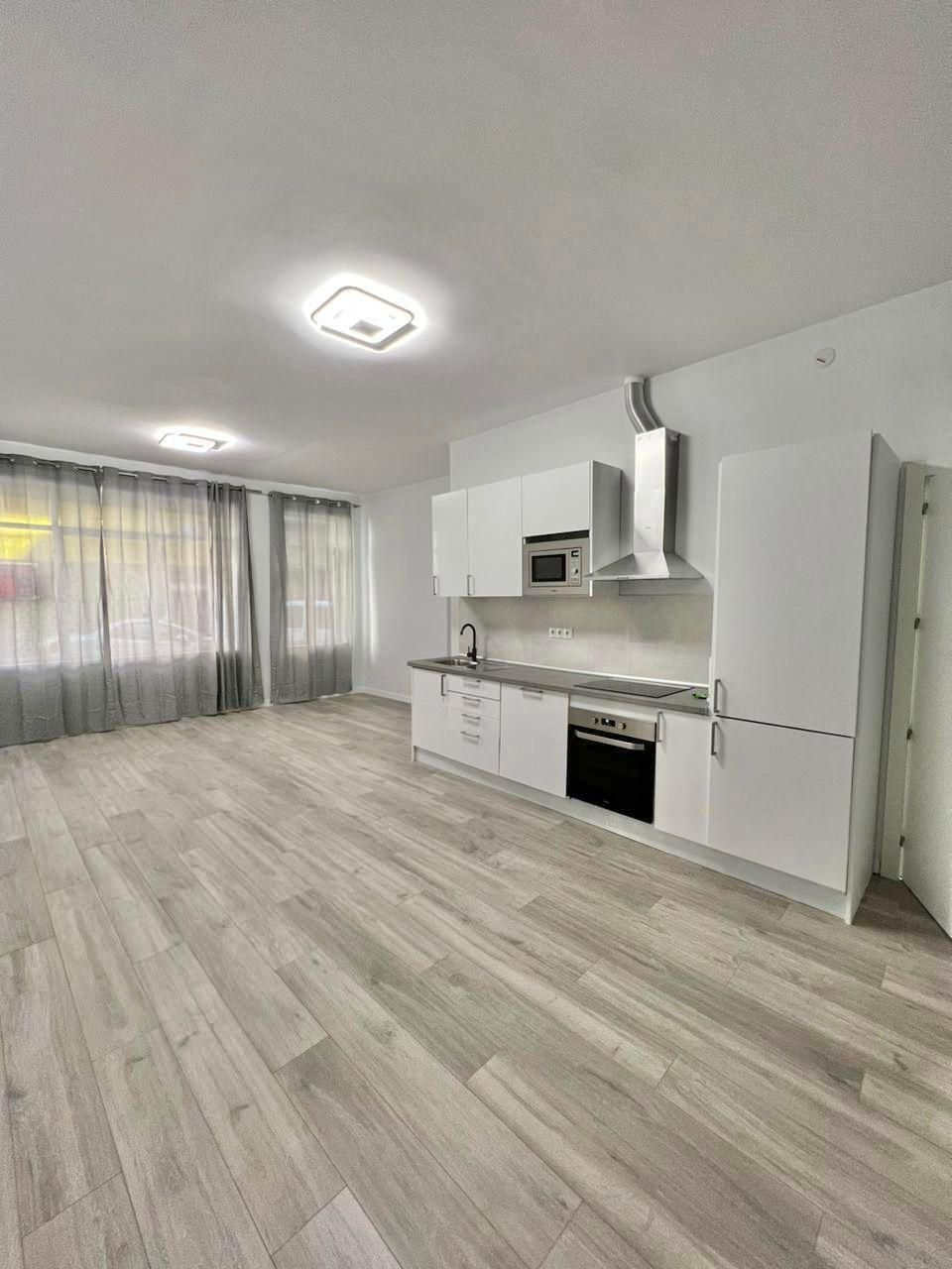 Cocina de Piso de alquiler en Alicante / Alacant con Aire acondicionado, Calefacción y Trastero