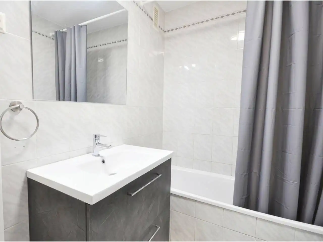 Baño de Piso en venta en Rincón de la Victoria con Aire acondicionado, Terraza y Trastero