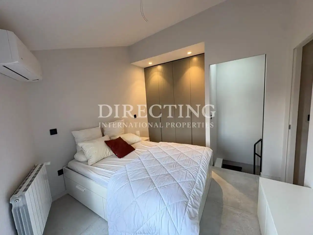 Bedroom of Attic for rent in Barrio de Salamanca